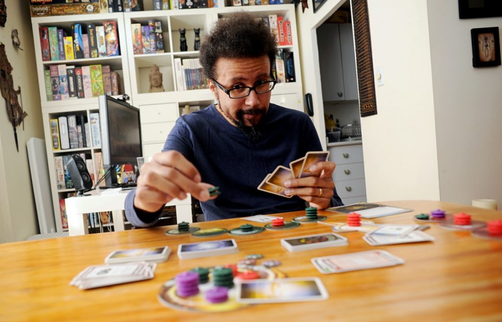 An encounter of the third kind - Eric Lang playing Cosmic Encounter